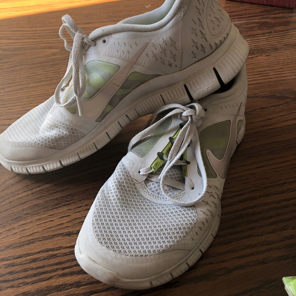 Nike Free Runs